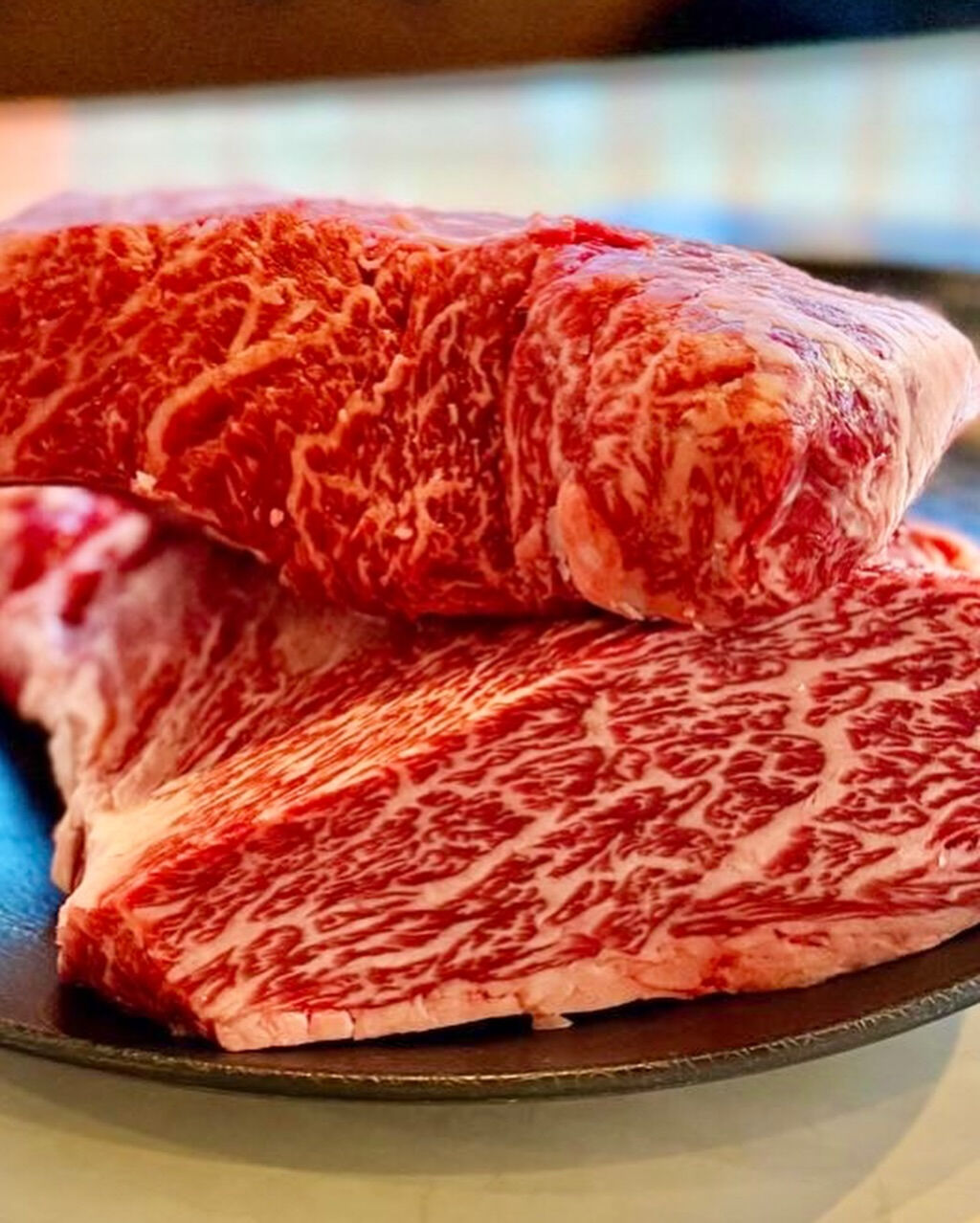 こんにちは、焼肉好きの皆さん！今日のオススメメニューは、なん